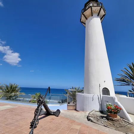 2 Sun Club Terraza 別荘